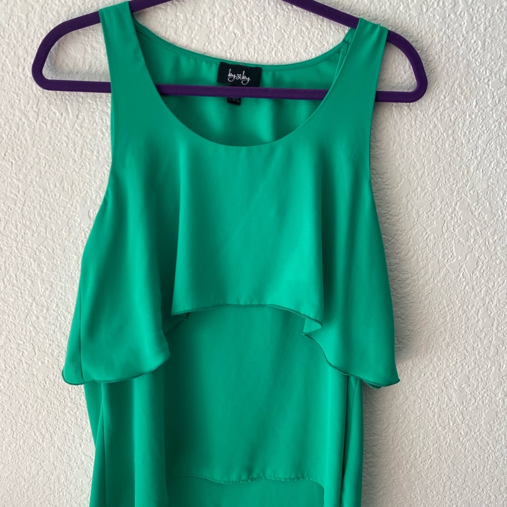 Green ruffled tank